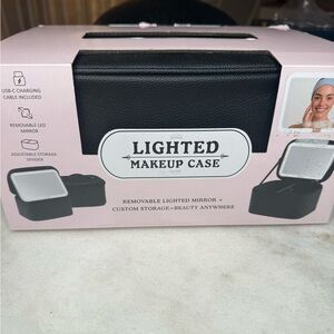 Lighted Makeup Case with Removable LED Mirror - Black